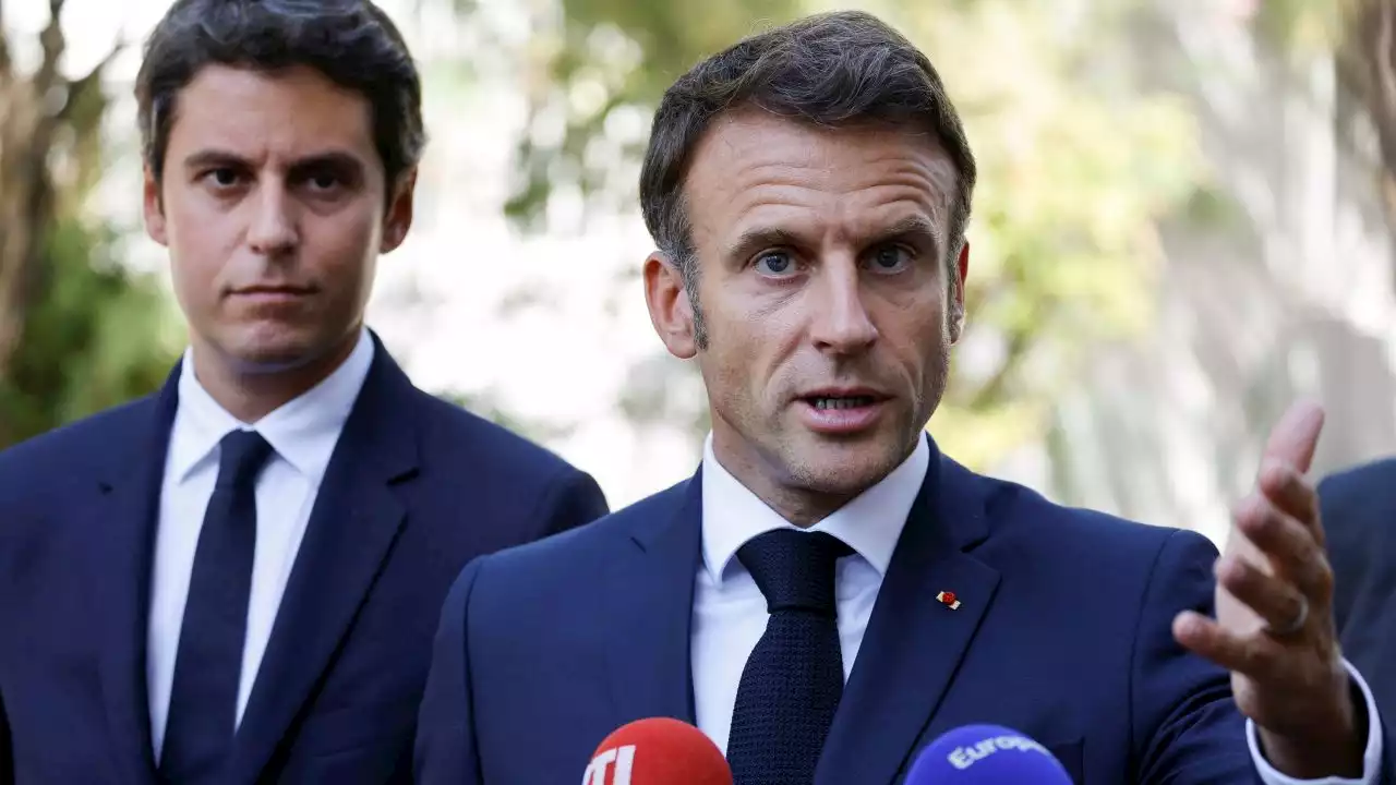 Macron dice que serán 'inflexibles' en la prohibición de las abayas en las escuelas de Francia