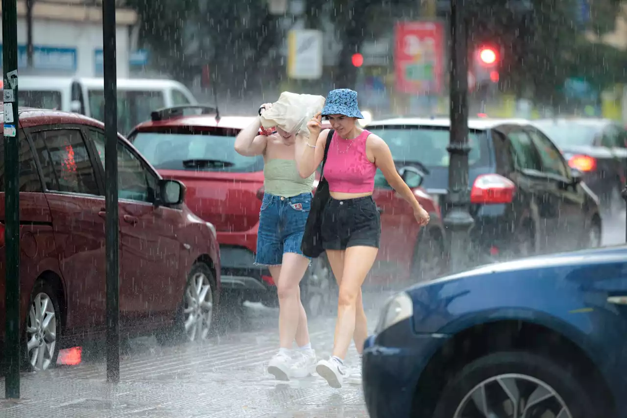 Todo el país, salvo Canarias, en alerta por las lluvias y tormentas