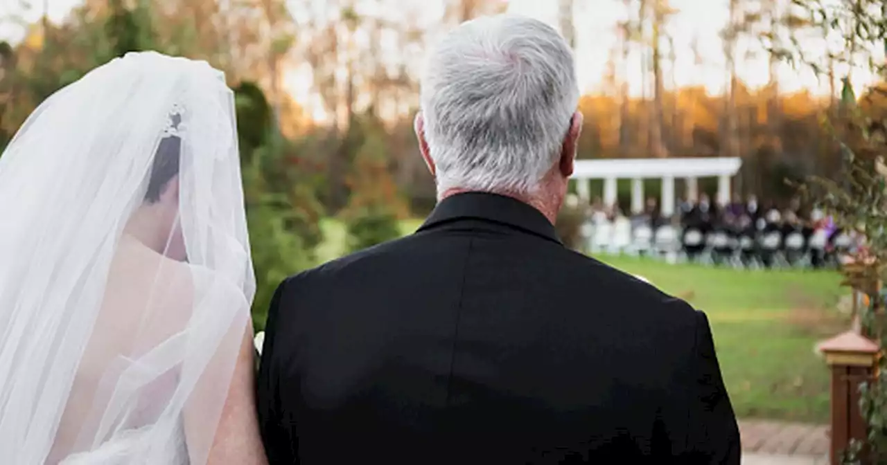 Bride demanded dad contribute to wedding despite not inviting him