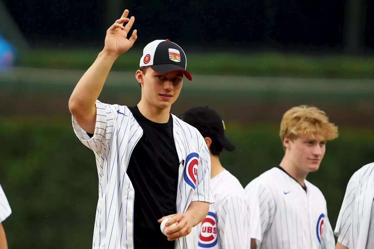 NHL stars help Connor Bedard prepare for his big debut