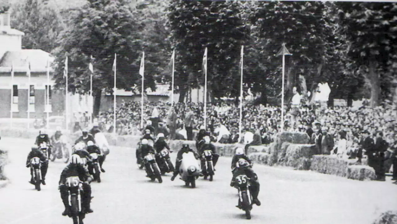 Retour sur les courses de moto du circuit de Villefranche, dans les années 1950