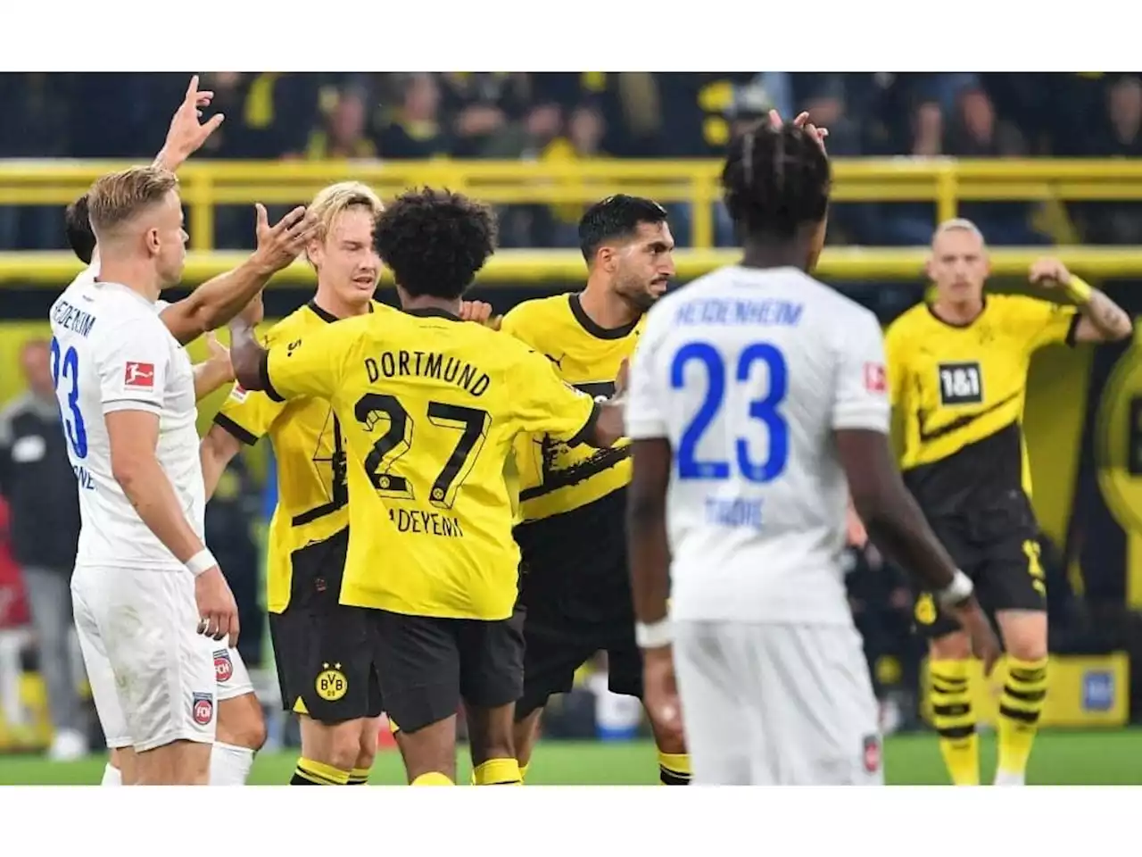 Borussia Dortmund sofre empate no fim e se afasta do G4 da Bundesliga