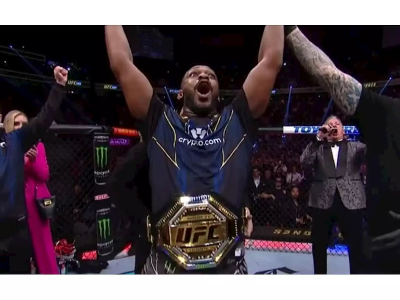 Jon Jones revela obsessão por luta contra Miocic e admite ter pesadelo com adversários