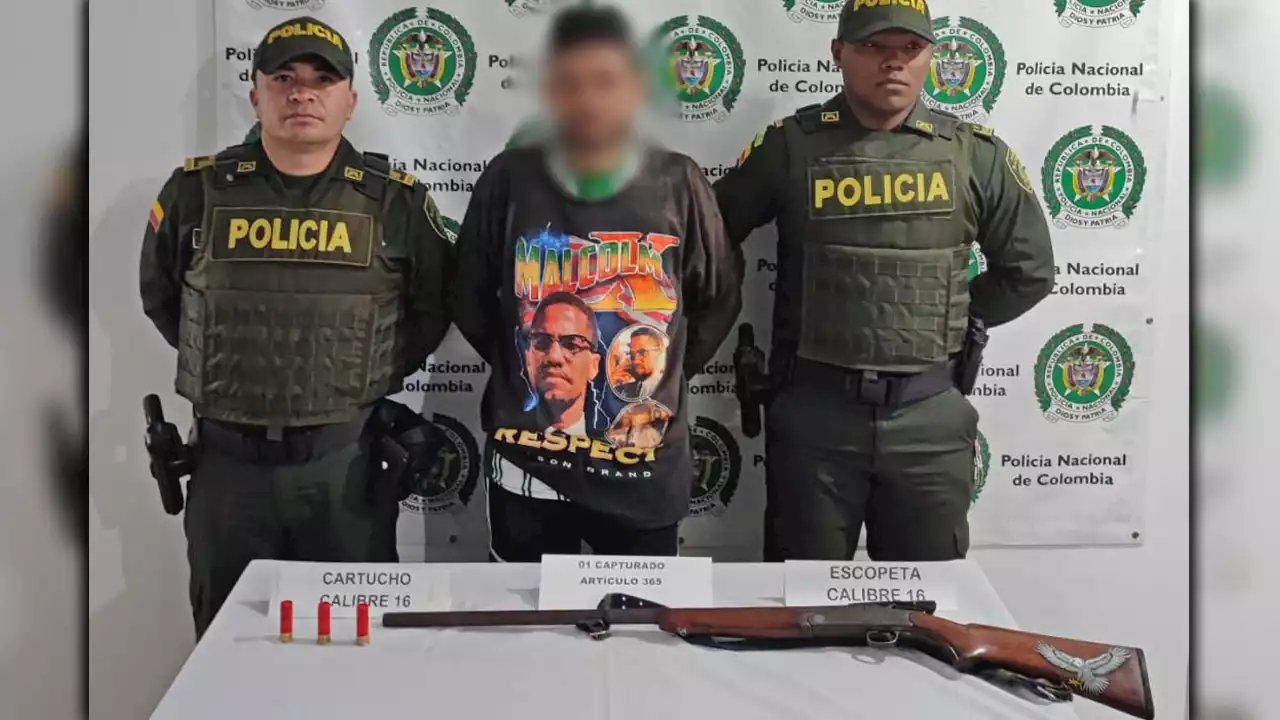 Levantando cabeza, iban confiados con armas de fuego por estos municipios de Antioquia