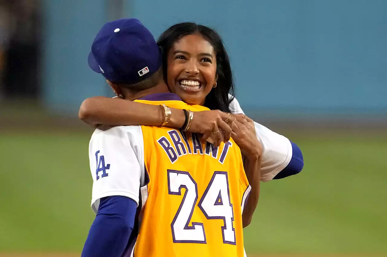 Natalia Bryant tosses first pitch as Lakers Night at Dodger Stadium honors father