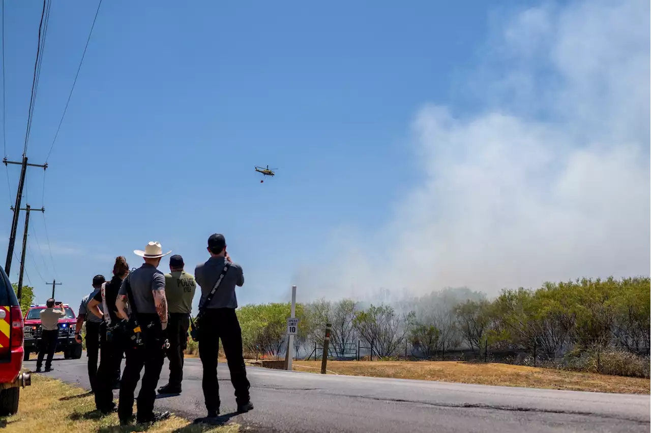 Texas fire videos show smoke billowing into sky as people urged to evacuate