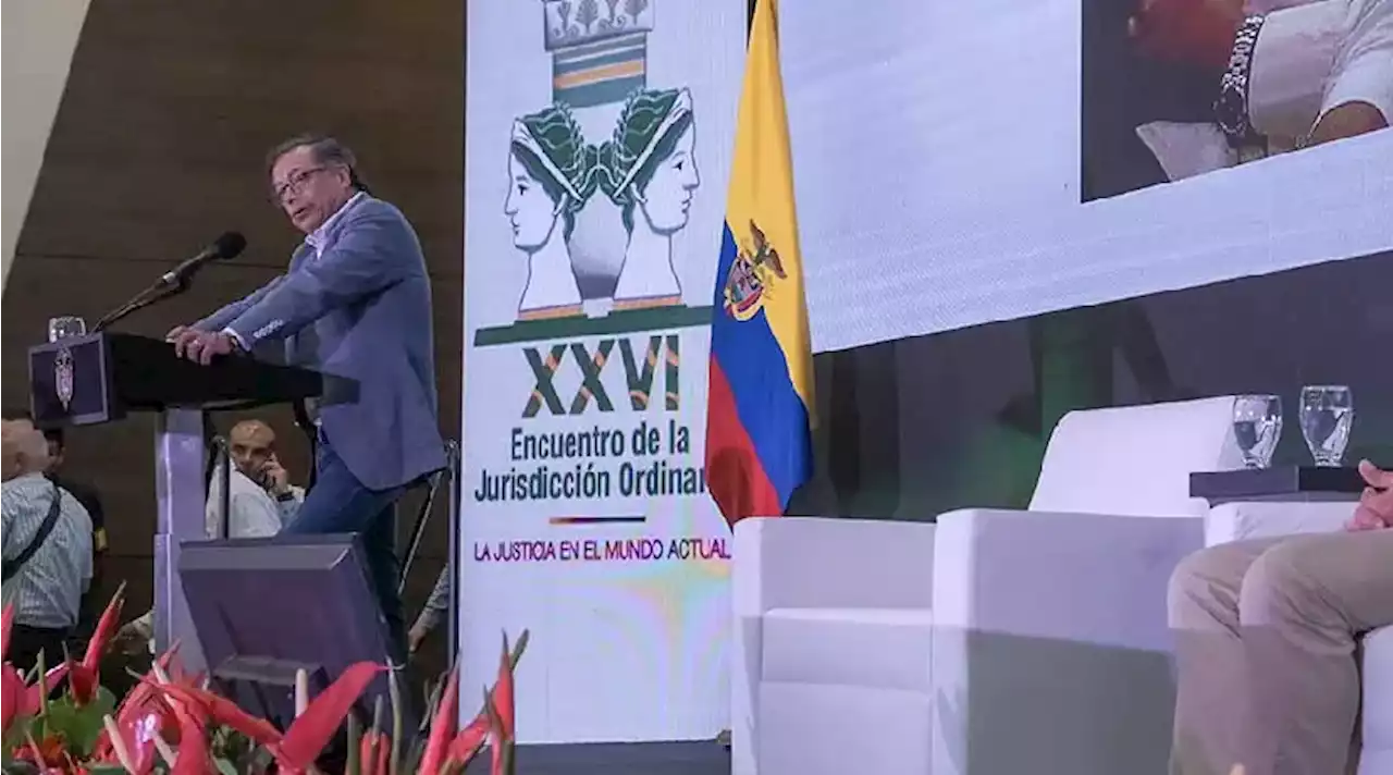 ¿Reducir las penas de delitos a cambio de verdad?: la nueva propuesta del presidente Gustavo Petro