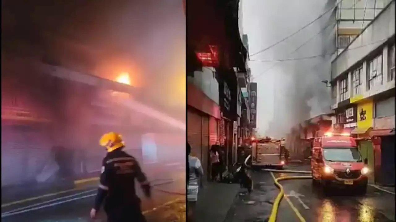 Reportan grave incendio en centro comercial El Tesoro de Cali