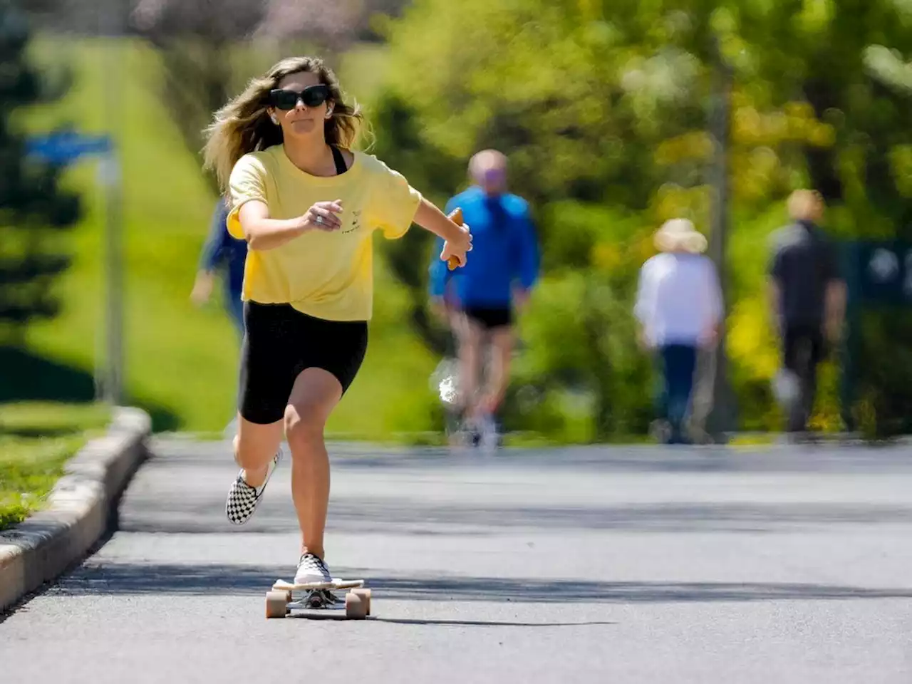 LABOUR DAY WEEKEND FORECAST: Sunny, hot, summery conditions