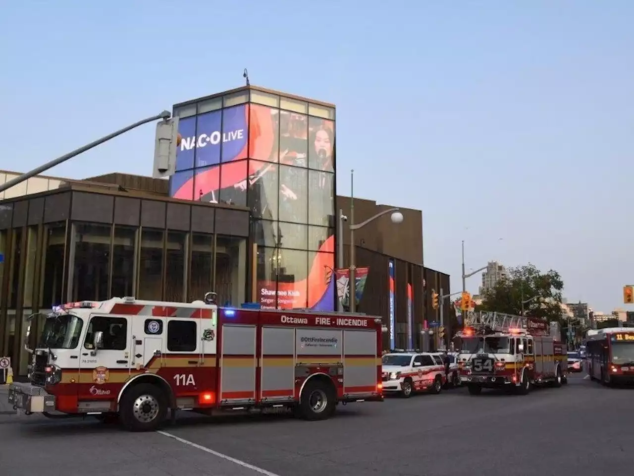 REAL-LIFE DRAMA: Ottawa fire crews called to NAC for garage fire