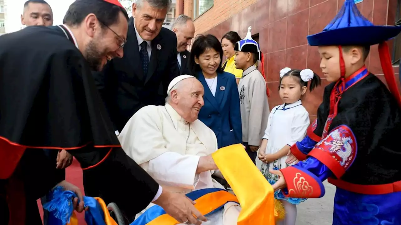 El Papa mandó un mensaje a China desde el avión | Antes de aterrizar en Mongolia para su segunda gira asiática en menos de un año