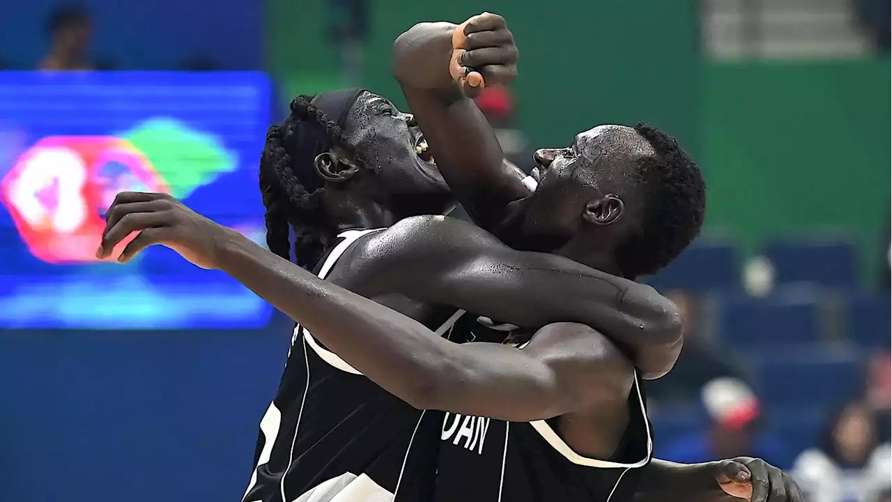 Mondiale basket, il Sud Sudan stacca il pass per Parigi 2024: “I bambini ora saranno orgogliosi del nostro paese”