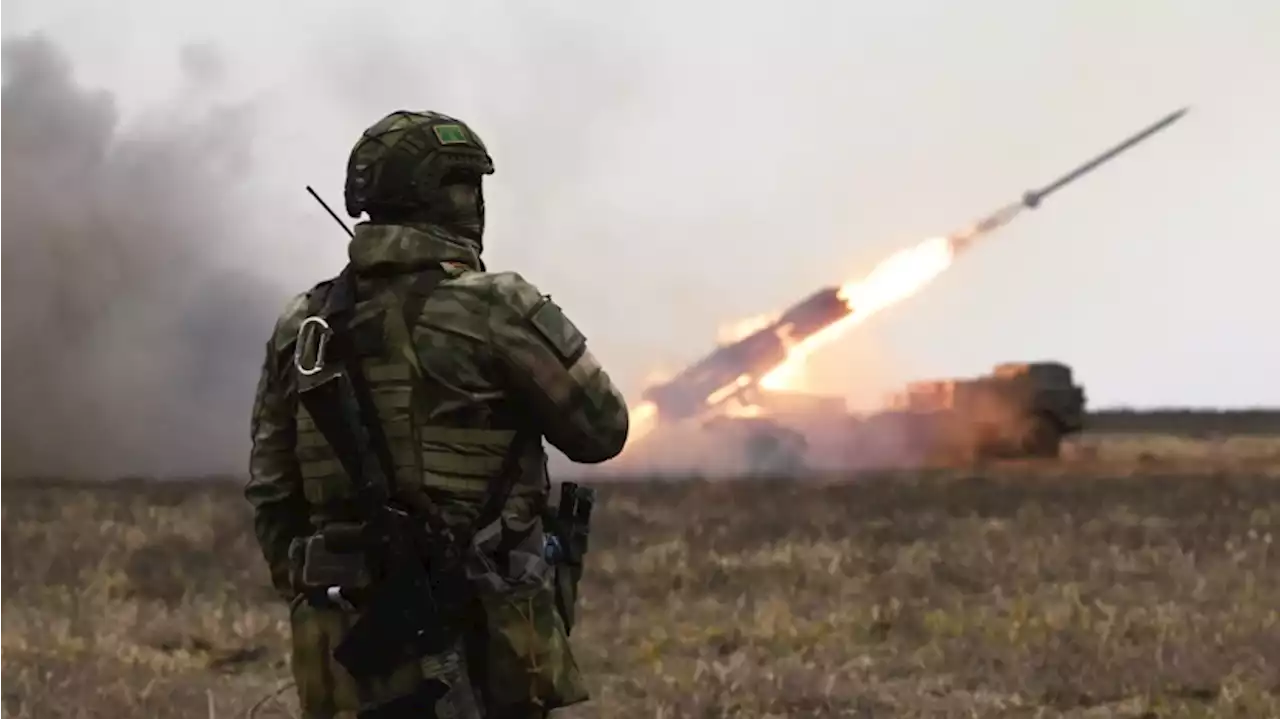 Военная хроника: нанесён удар по аэродрому Долгинцево в Днепропетровской области