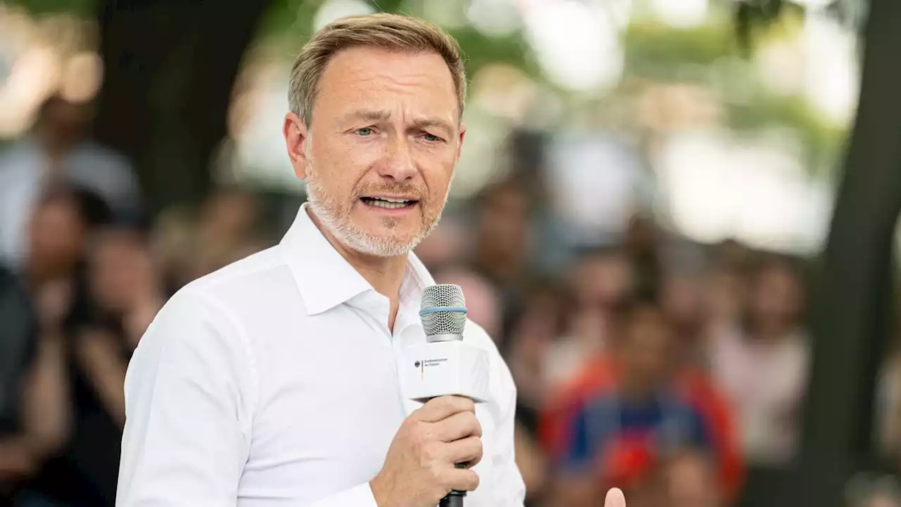 Lindner: Erwerbstätige müssen 'spürbar mehr' Geld haben als Sozialleistungsempfänger