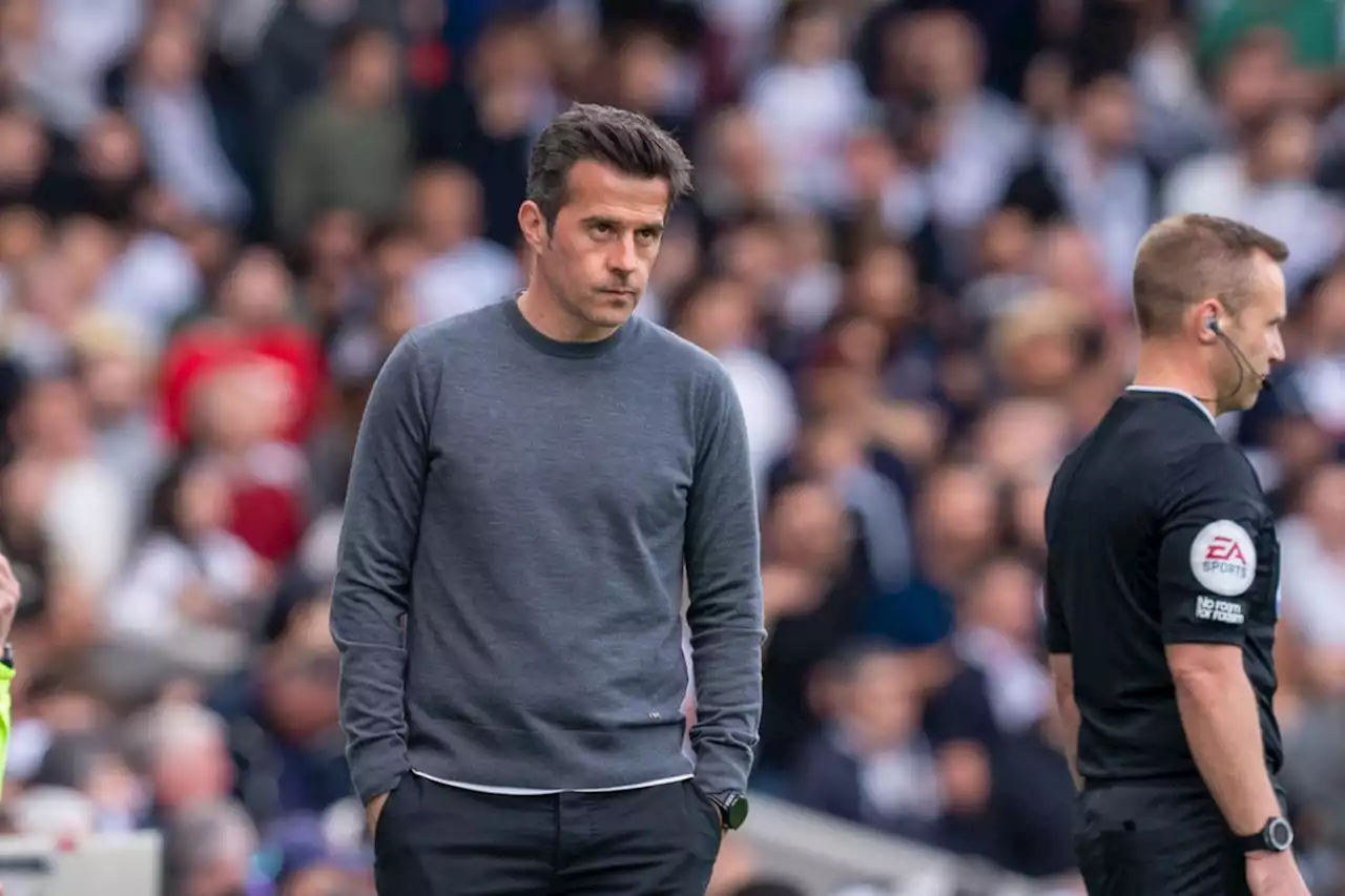 Woedende Fulham-manager veegt de vloer aan met VAR na goedgekeurde goal Aké