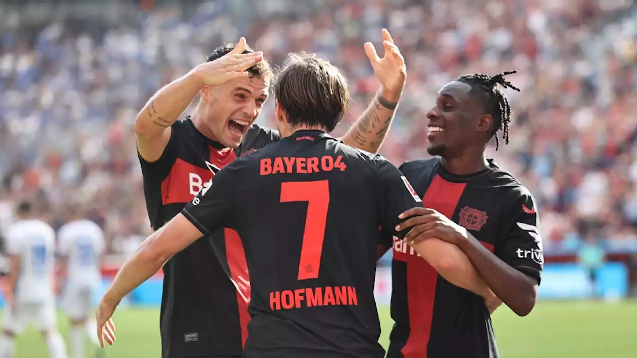 Jeremie Frimpong blikt wéér uit bij Leverkusen; Weghorst snapt niets van geel