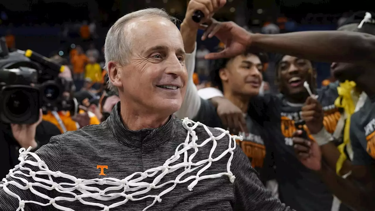 Tennessee extends men's basketball coach Rick Barnes' contract through 2027-28