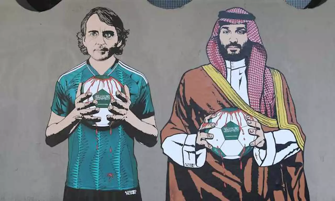 Mancini, Cristiano Ronaldo e Neymar: murales con pallone insanguinato a San Siro