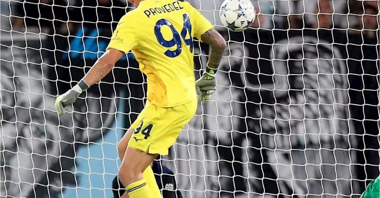 ¡Histórico!l Arquero de la Lazio marcó un golazo ante el Atlético en el último minuto y salvó a su equipo de la derrota