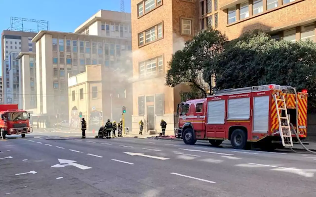 Some members of the public question how fire at Sars building started