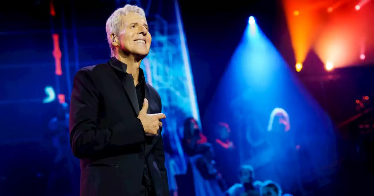 Claudio Baglioni: “I lampedusani sono generosi con gli immigrati. Non è stato fatto niente, oggi se ne parla solo per scopi elettorali”. E presenta l'opera rock “aTuttocuore”