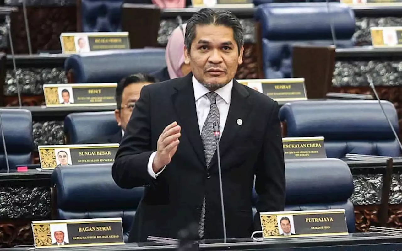 Suspend Radzi over rude behaviour in Dewan Rakyat, say political aides