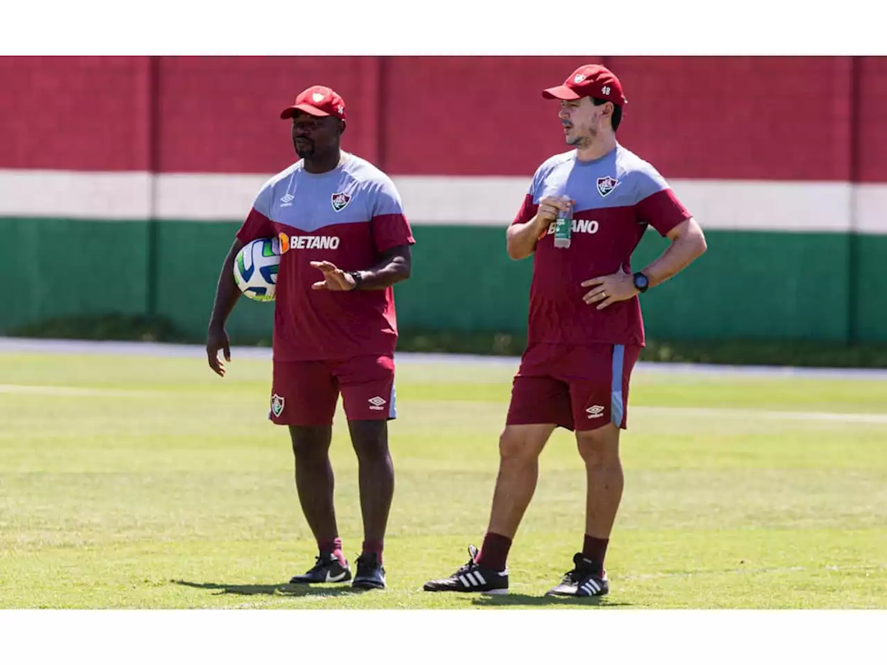 Fluminense faz último ensaio antes de semifinal da Libertadores com 'reforços' contra Cruzeiro