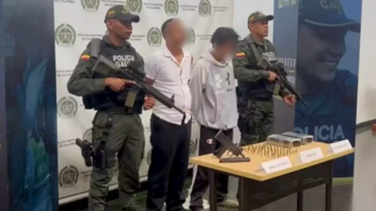 VIDEO: Tres hombres fueron capturados por extorsión y desplazamiento forzado en la comuna 1 de Medellín