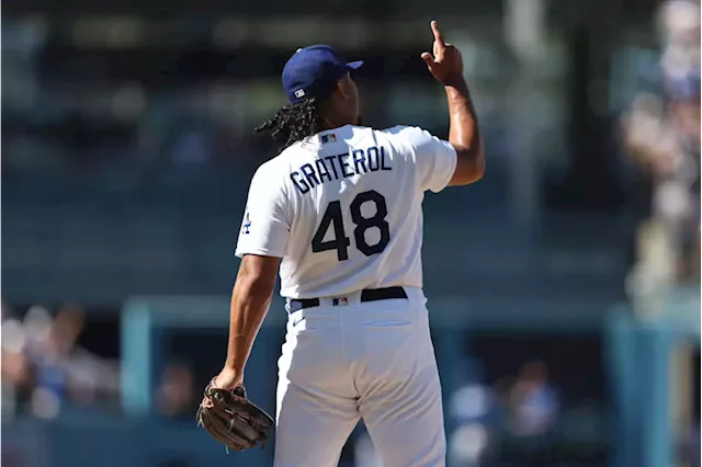 Dodgers pitcher plays in front of mom for 1st time after 7 years apart -  ABC News