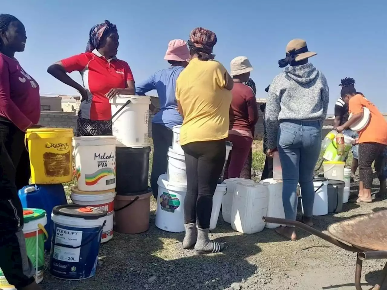 'We fetch dirty water to boil': Tsakane residents battle without access to water for 7 weeks