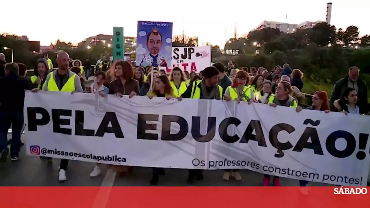 Professores pedem que colocações nas escolas sejam conhecidas até finais de maio