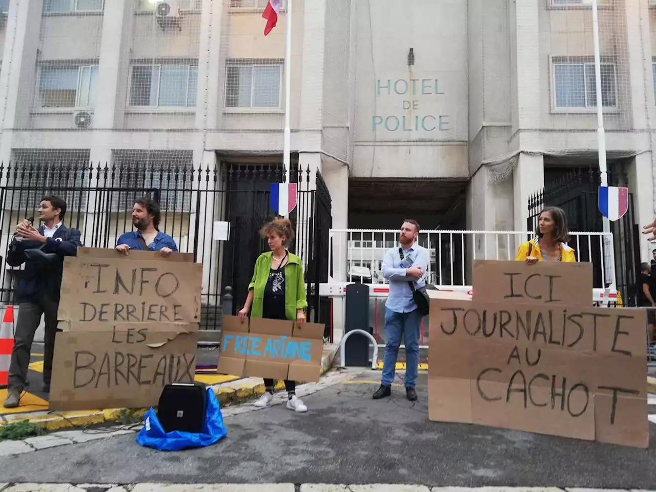 Aide militaire française en Égypte : fin de garde à vue pour la journaliste, l'ancien militaire déferré