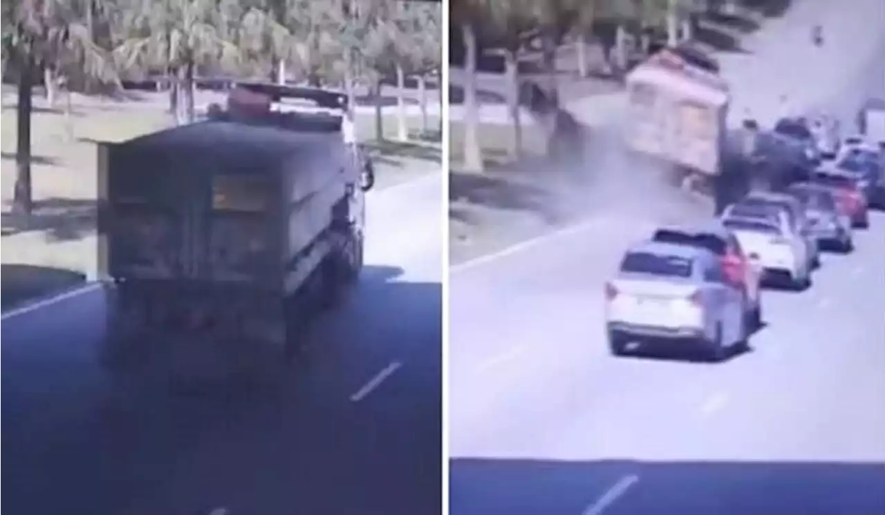 Lorry Crashes Into Possible Convoy, Police, Other Vehicles In Putrajaya