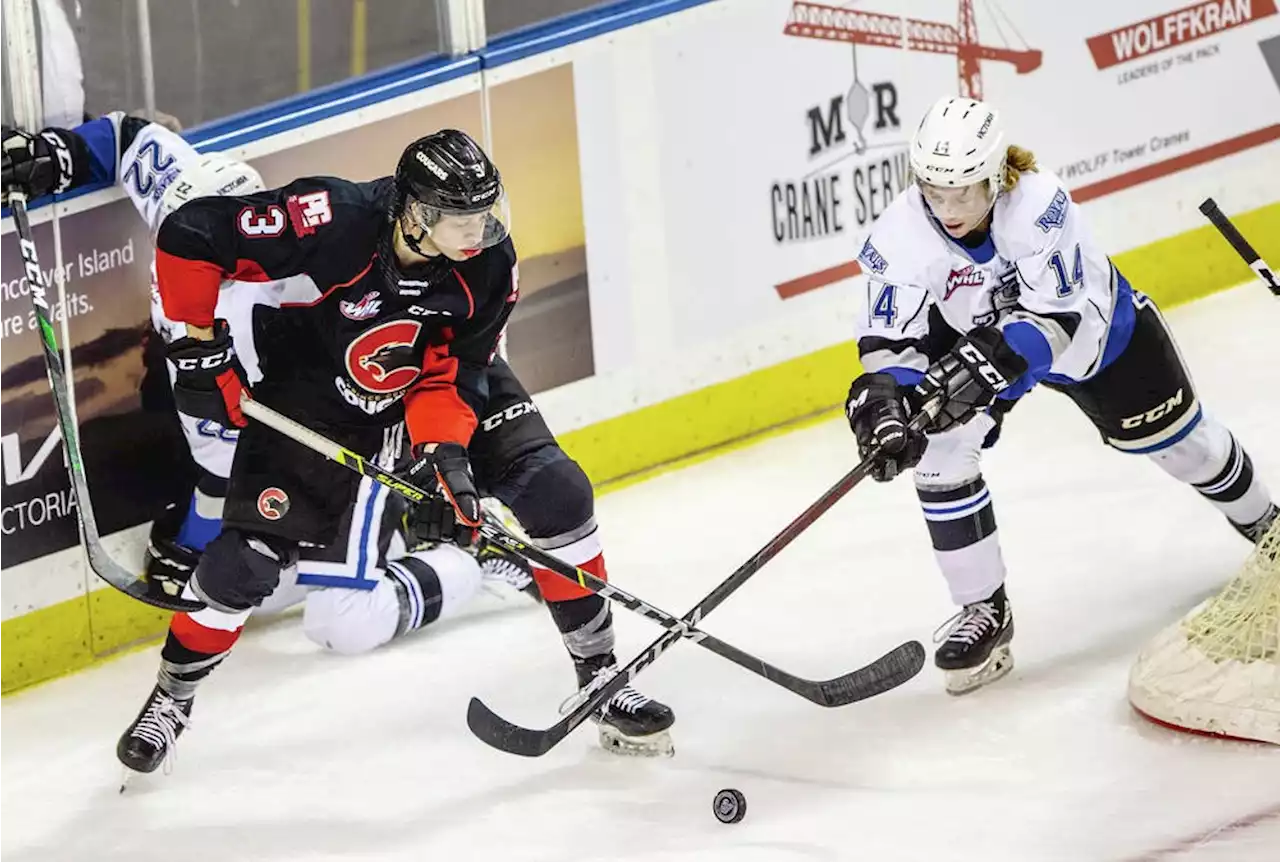 Victoria Royals make two trades ahead of WHL season opener