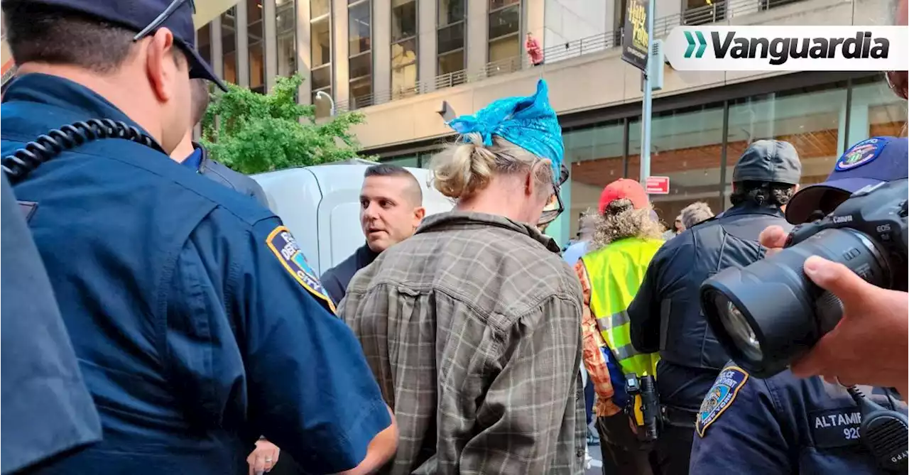 Miles de activistas climáticos marchan en Nueva York para pedir el fin de la energía fósil