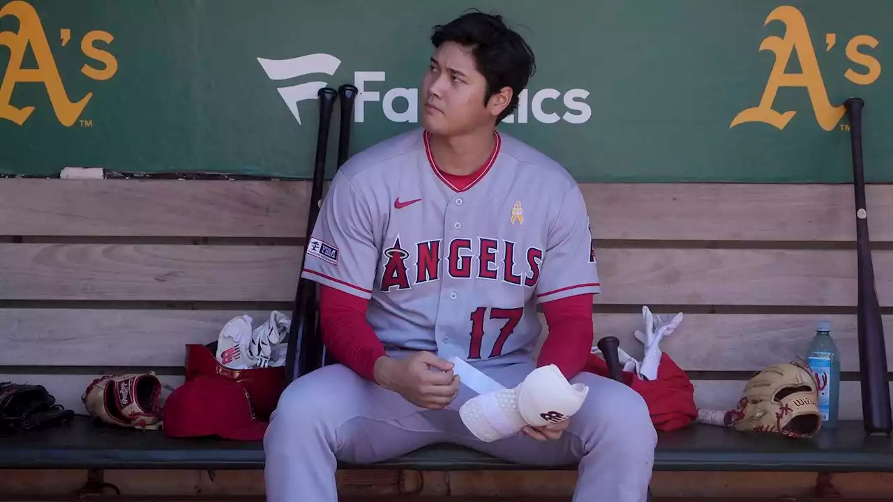 Shohei Ohtani undergoes elbow surgery, won't pitch until 2025, agent says