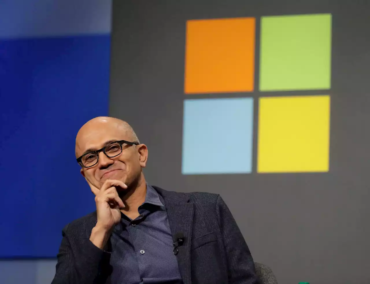 'Magnificent Seven' investing playbook: Microsoft is an aircraft carrier 'at its apex,' analyst says