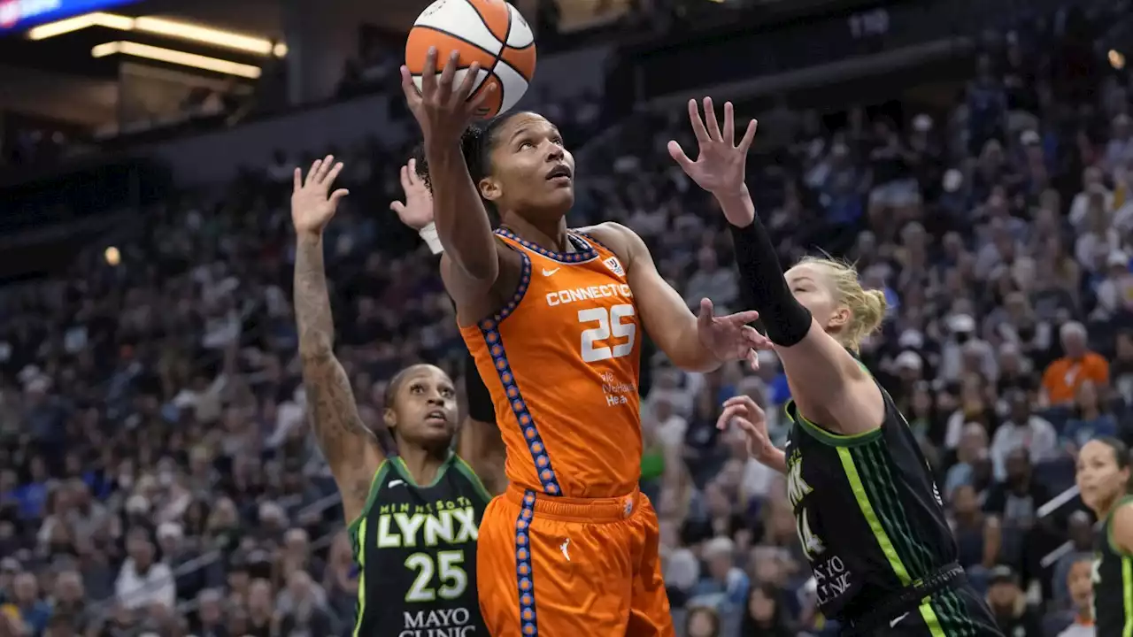 Thomas and Bonner help the Sun advance to their fifth straight WNBA semifinals