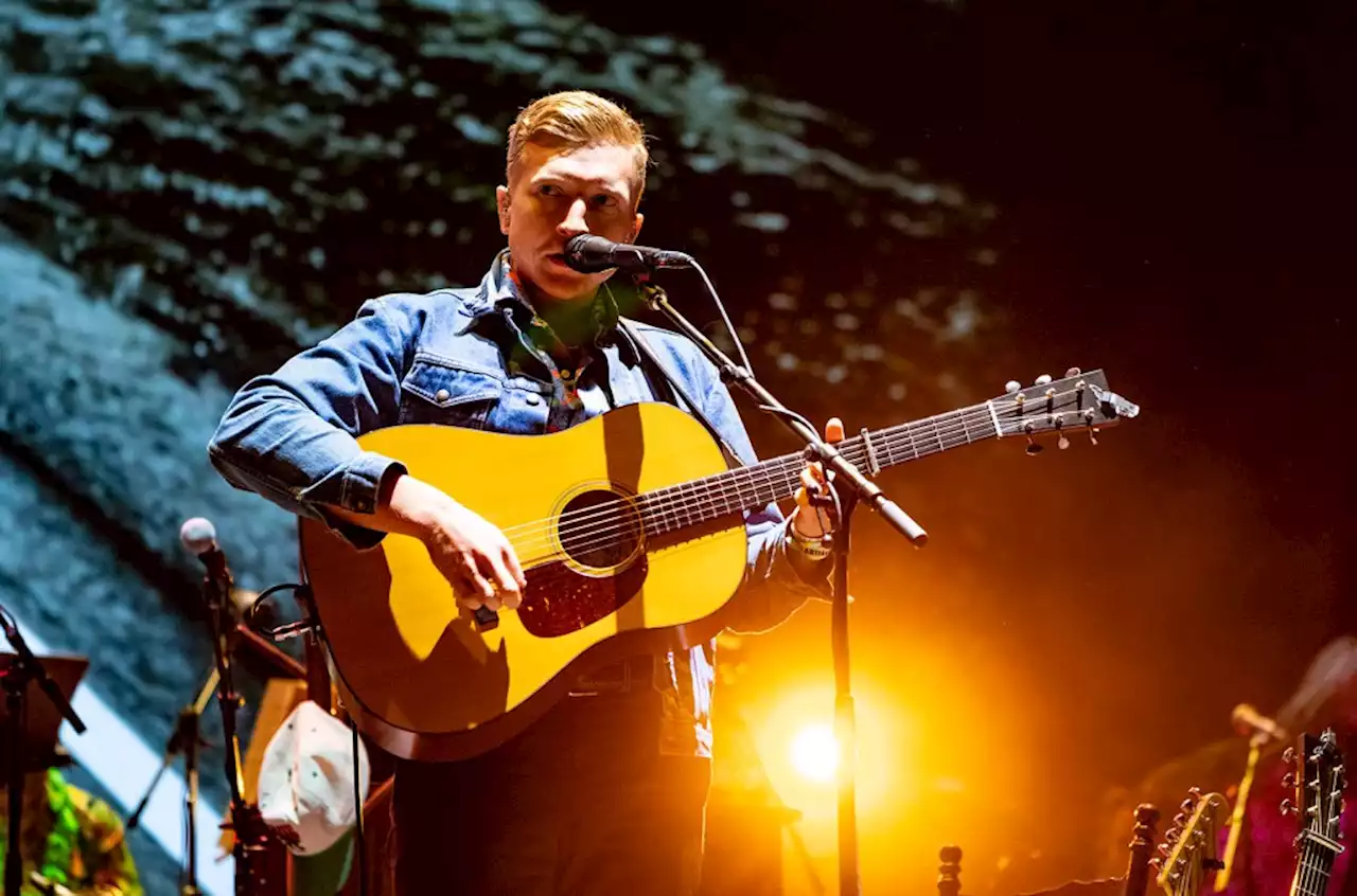 Tyler Childers, Bonnie Raitt & More Win at 2023 Americana Honors & Awards: Full List