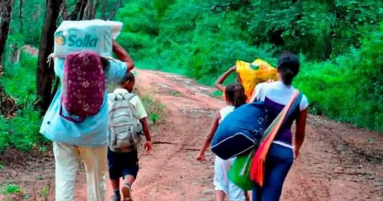 Cerca de 20 familias se desplazaron por enfrentamientos entre grupos armados en Briceño, Antioquia