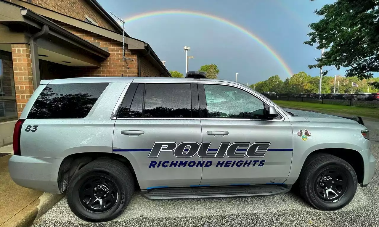 Suspicious man tries climbing roof of fire station: Richmond Heights Police Blotter