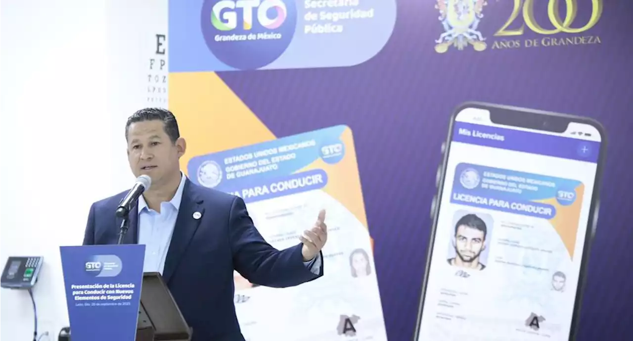 Gobernador de Guanajuato presenta las nuevas licencias de conducir con elementos extra de seguridad