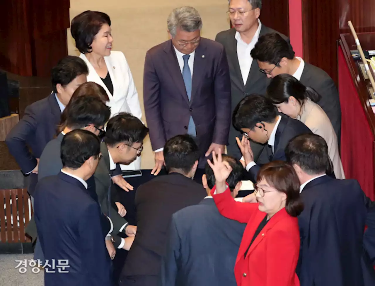 이재명 ‘부결 호소’ 역효과…민주당 이탈표 39명 추정