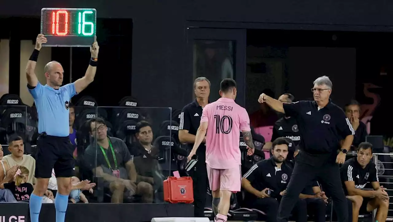 VIDEO. 'On vient voir Messi, pas l'Inter !' Lionel Messi sort blessé lors d'un match de Miami, les spectateurs quittent le stade