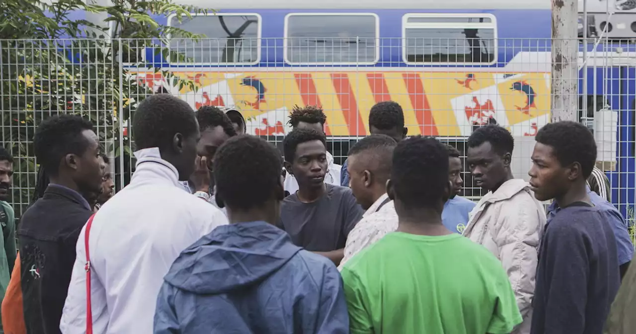 Migranti, tutte le giravolte della Francia sui controlli a Ventimiglia