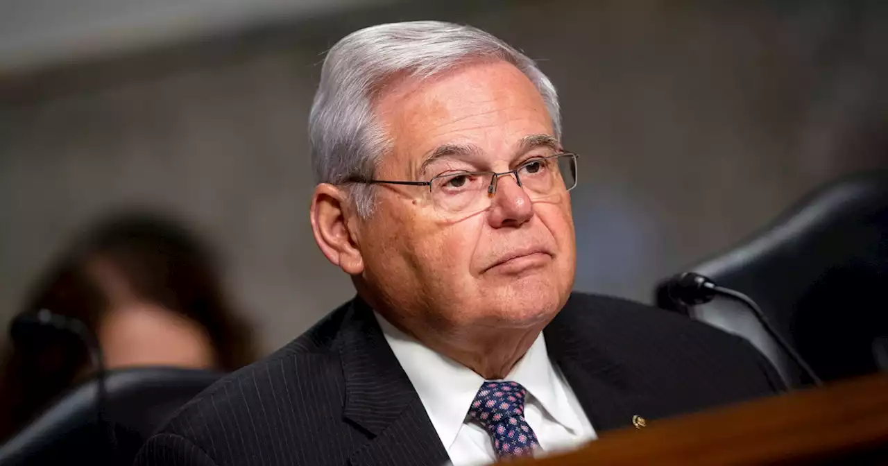 Did Sen. Bob Menendez and wife improperly take gold bars from corrupt bank exec?