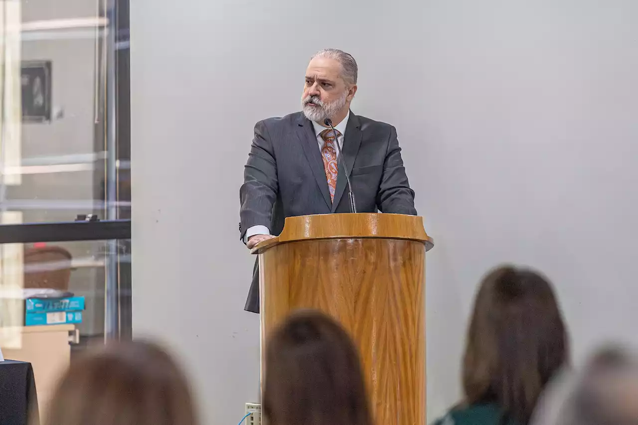 Aras fala em “falsas narrativas” em discurso de despedida no STF