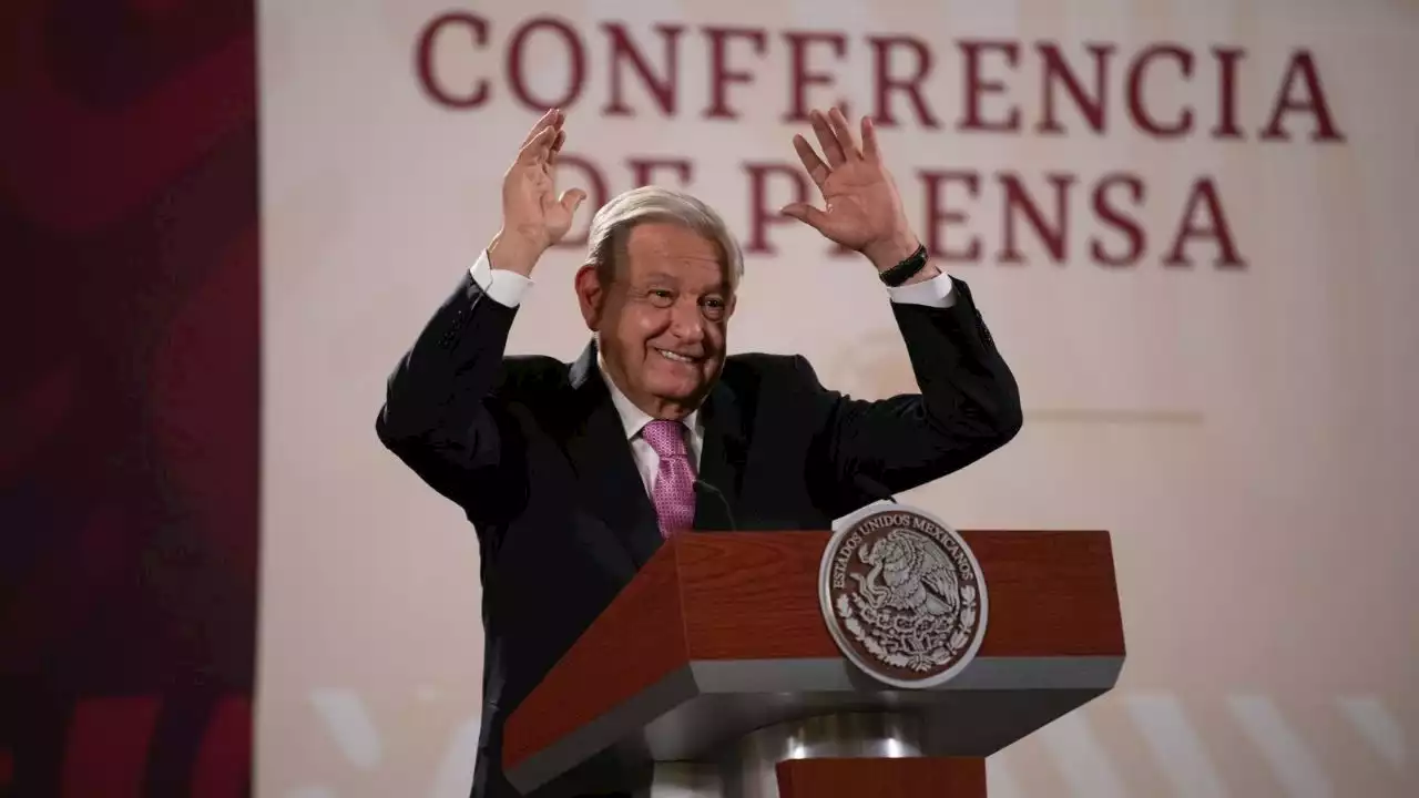 AMLO ironiza sobre el presunto plagio de Xóchitl Gálvez: espera que sus adversarios le den cobertura