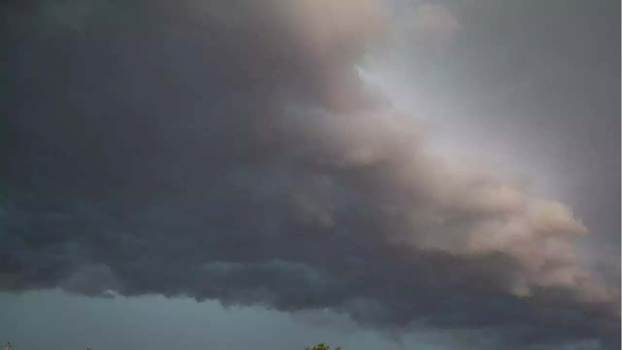 Nusbaum-Freilingen: Tornado in der Eifel? Schwere Unwetter decken 15 Häuser ab