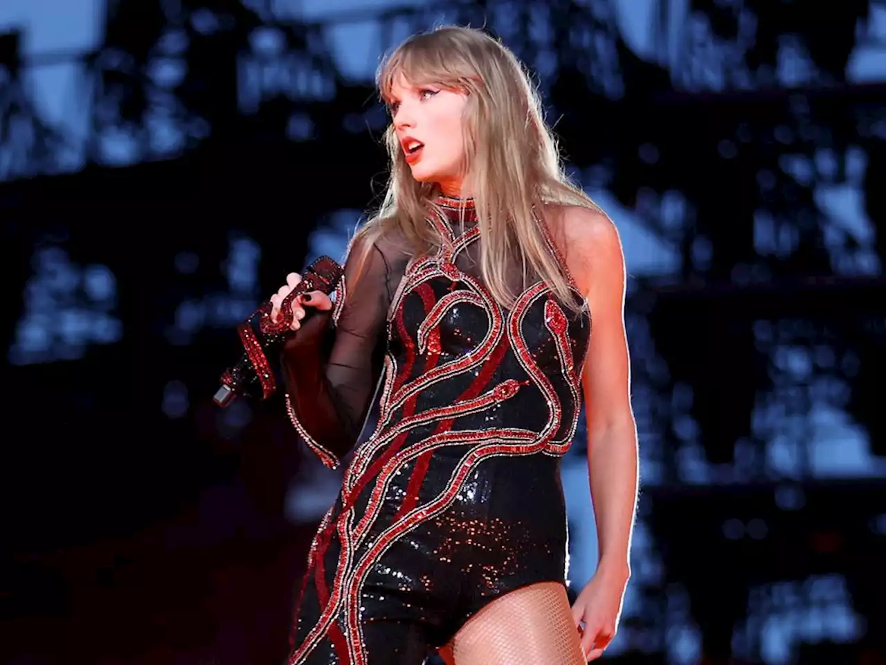Jason Kelce: 'I'm 100% sure my brother is dating Taylor Swift!'